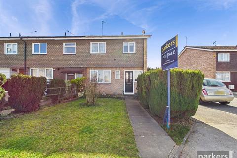Woodlands Avenue, Reading RG5 3 bed end of terrace house for sale