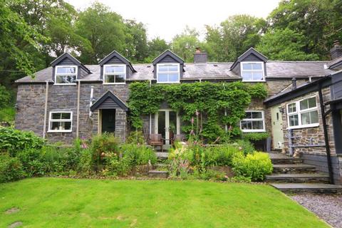 Pantperthog SY20 4 bed detached house for sale