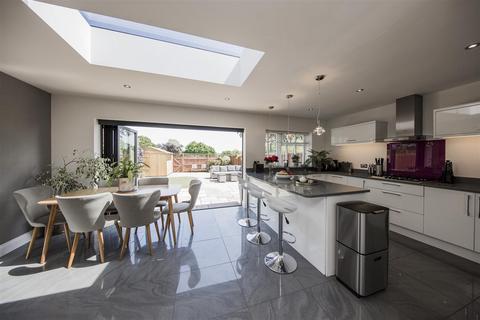 London Road, Sevenoaks TN13 3 bed detached house for sale