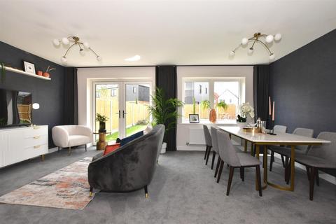 Nassella Gardens, Whitstable CT5 3 bed detached house for sale