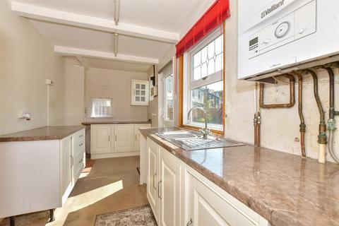 North View, Hersden, Canterbury, Kent 3 bed semi