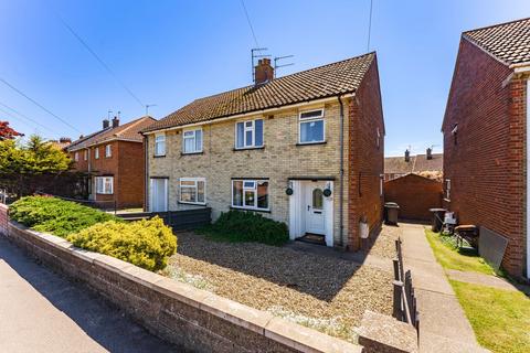 Oulton Road, Lowestoft 3 bed semi