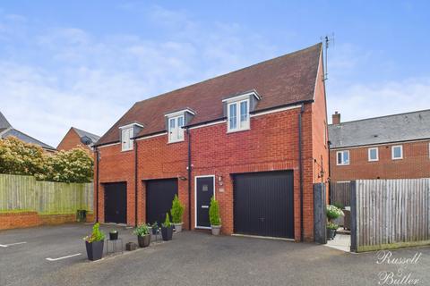 Bobbins Way, Buckingham 2 bed coach house for sale
