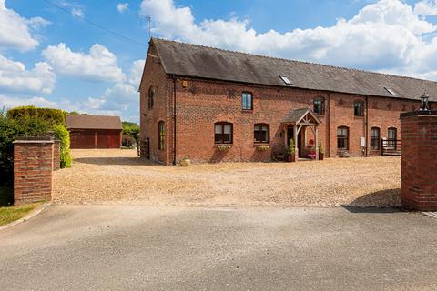 Holmes Chapel Road, Brereton, CW11 4 bed barn conversion for sale