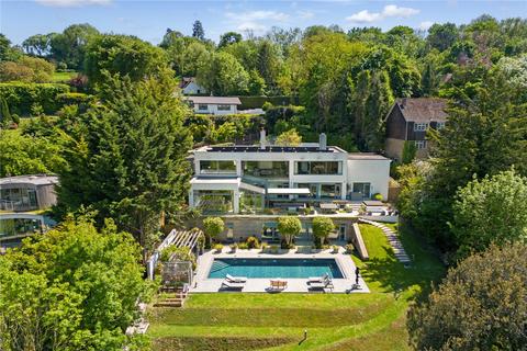 Stonehouse Lane, Cookham, Berkshire, SL6 6 bed detached house for sale