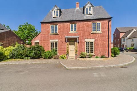 Village Drive, Telford TF4 4 bed detached house for sale