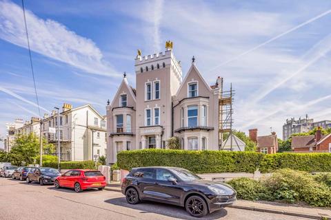 Lennox Road South, Southsea 2 bed flat for sale
