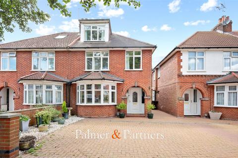 Rosebery Avenue, Colchester, Essex, CO1 5 bed semi