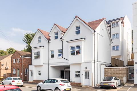 Lower Road, Platinum Apartments, CR8 1 bed flat for sale