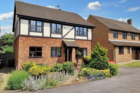 Darland Avenue, Gillingham, ME7 4 bed detached house for sale