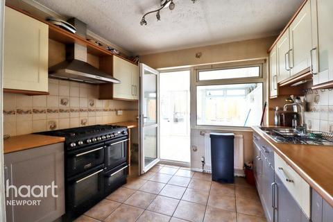 Gibbons Close, Newport 3 bed end of terrace house for sale