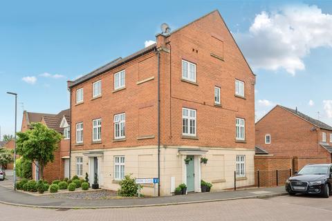 Moir Close, Sileby, Loughborough 5 bed semi