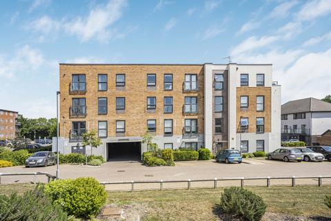 Duchess Court, Welwyn Garden City, AL7 2 bed flat for sale