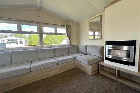 Tattershall Lakes Country Park... 2 bed lodge for sale