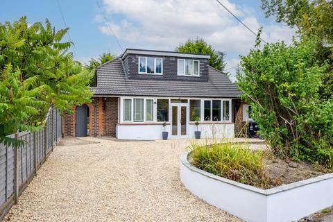 Redehall Road, Smallfield, RH6 4 bed detached house for sale