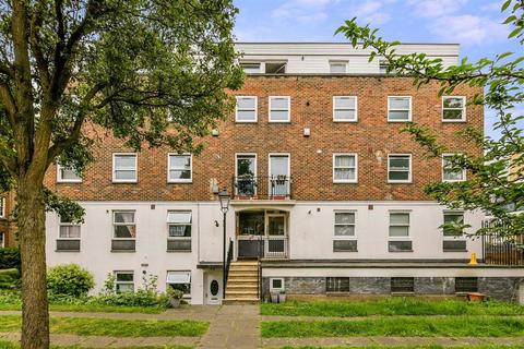 Calais Street, London SE5 3 bed flat for sale