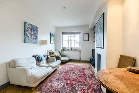 Evelyn House, Greatorex Street... 2 bed flat for sale