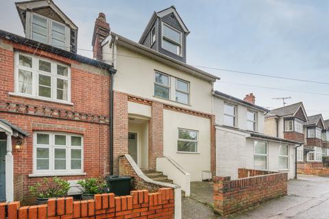 London Road, Wokingham, RG40 1YA 2 bed apartment for sale