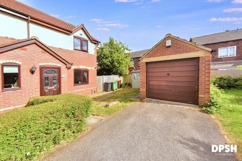Earlsmere Drive, Morley, Leeds 2 bed semi
