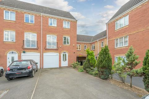 Ferguson Drive, Tipton 3 bed townhouse for sale