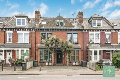 Bounds Green Road, London, N22 2 bed flat for sale