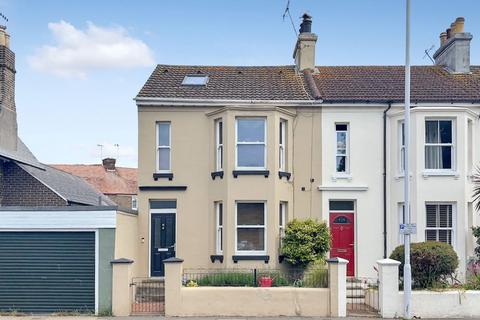 South Street, Tarring, Worthing, BN14... 3 bed end of terrace house for sale