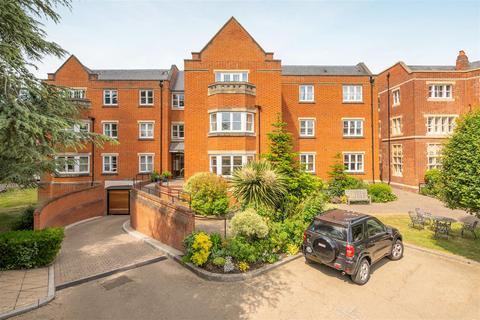 Pemberley Lodge, Windsor 2 bed apartment for sale