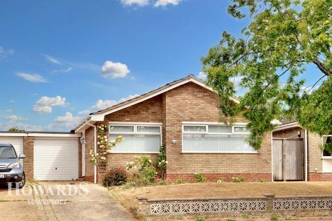 Tunstall Drive, Lowestoft 3 bed detached bungalow for sale