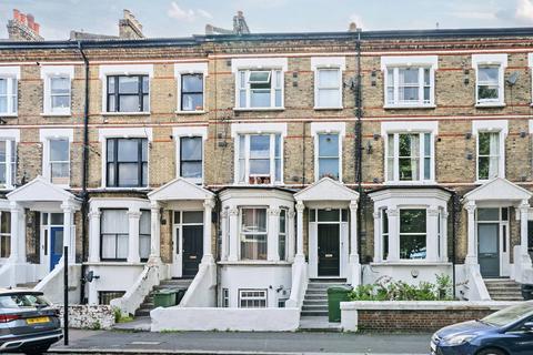 Stockwell Road, Stockwell, London, SW9 2 bed flat for sale