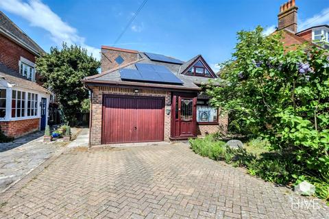 Victoria Road, Swanage BH19 4 bed detached house for sale