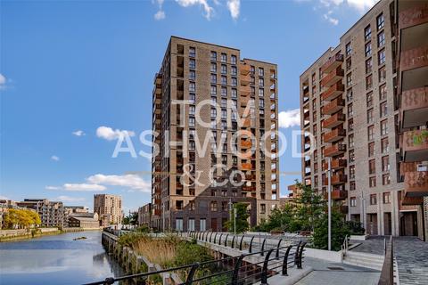 Teal Point, Drydock Square, Barking... 2 bed apartment for sale