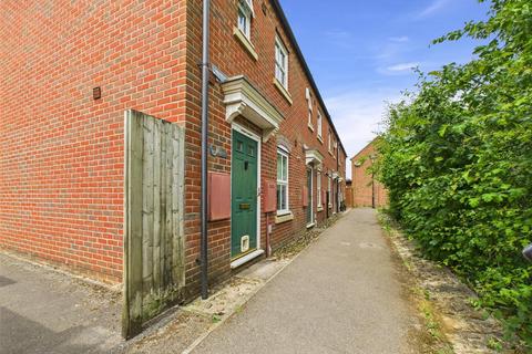 Wixon Path, Aylesbury HP19 2 bed end of terrace house for sale