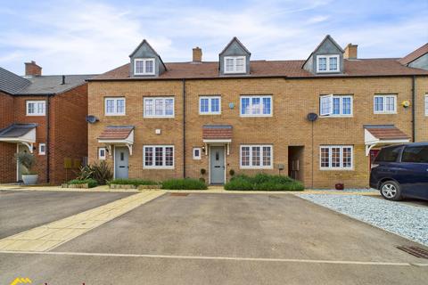 Tyrrell Road, Banbury OX16 4 bed terraced house for sale