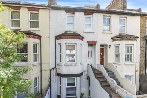 Page Heath Villas, Bickley, BR1 2 bed apartment for sale