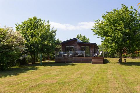 Oakwood Village, Newton on Derwent, York 3 bed park home for sale