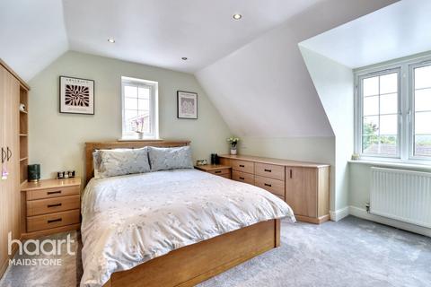 Heathfield Road, Maidstone 5 bed detached house for sale