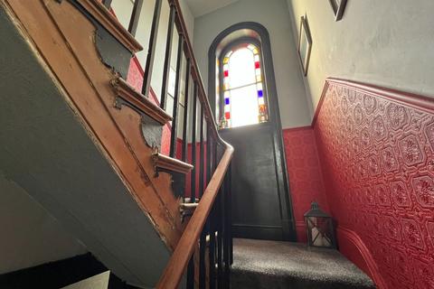 Stockport Road, Hyde, SK14 5QG 2 bed terraced house for sale