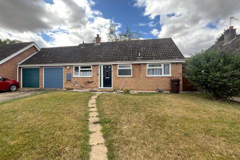 3 bedroom semi-detached bungalow for sale