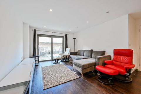 Royal Carriage Mews, Woolwich... 3 bed flat for sale