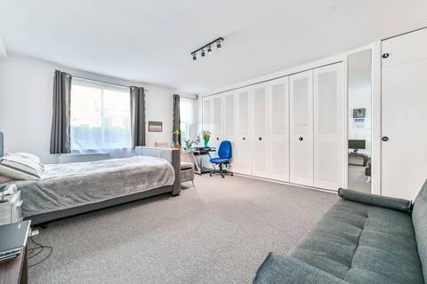 Oakley Square, Camden, London, NW1 Studio for sale