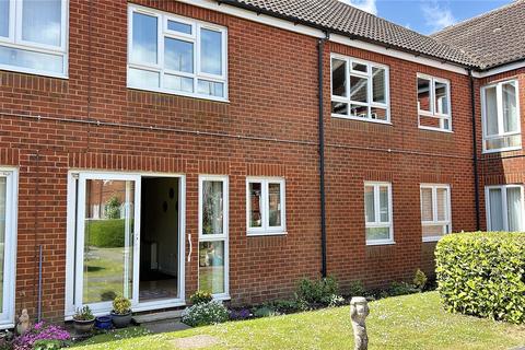 Fountain Court, Westbury 2 bed apartment for sale