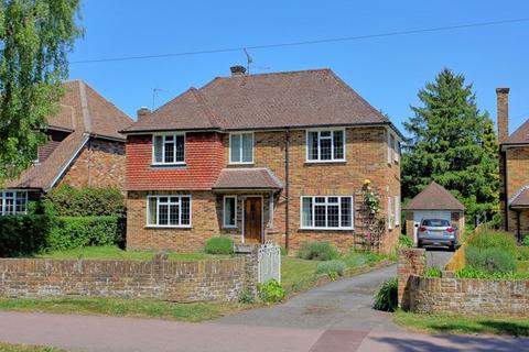 HALF ACRE GARDENS, Chalfont St. Giles 3 bed detached house for sale