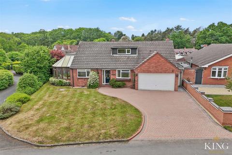 Pratts Lane, Mappleborough Green 3 bed detached bungalow for sale