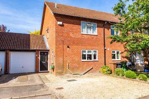 Warmans Close, Wantage OX12 3 bed end of terrace house for sale