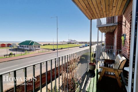 Esplanade Court, North Drive, Great... 2 bed flat for sale