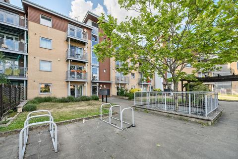 Kelvin Gate, Bracknell, Berkshire 1 bed apartment for sale
