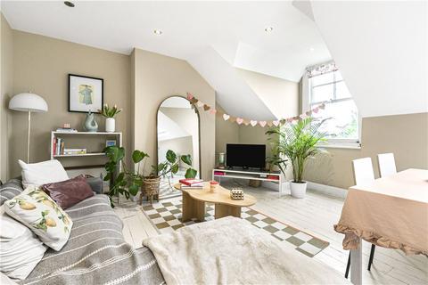 Lower Richmond Road, London, SW15 2 bed apartment for sale