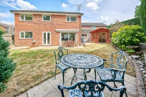 Acacia Walk, Hertfordshire AL5 4 bed detached house for sale