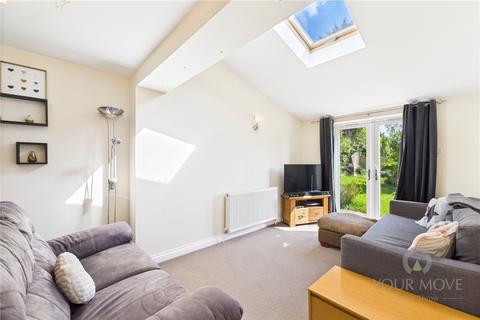 Overn Avenue, Buckinghamshire MK18 3 bed semi