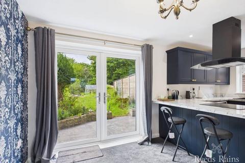 Newfield Crescent, Middlesbrough TS5 3 bed semi